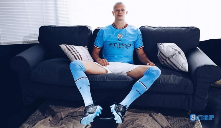 本届非洲杯共有32名英超球员参赛，萨拉赫、姆伯莫领衔（32名英超球员征战本届非洲杯，萨拉赫、姆伯莫领衔）