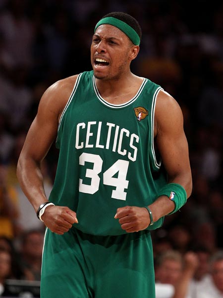 替补登场改变比赛节奏（替补上场扭转比赛节奏）