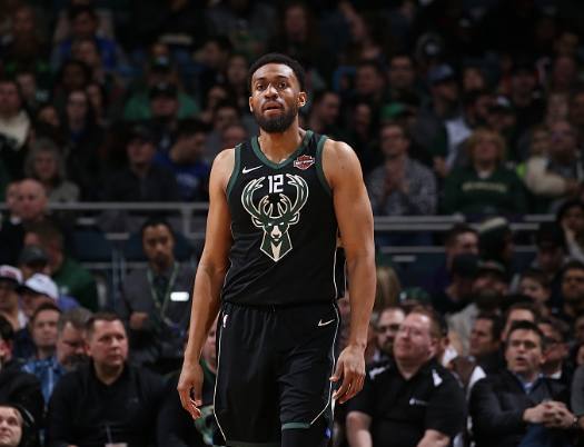 上赛季场均22.5分7.3篮板！山西官宣迪亚洛回归球队（迪亚洛回归山西男篮：上季场均22.5分7.3篮板）