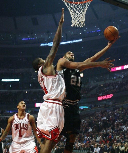 【2025中超总结之大连英博】打造亚洲第一主场（【2025中超盘点·大连英博】锻造亚洲最强主场）