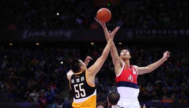 德国队1974年世界杯冠军成员赫尔佐格去世，享年79岁（德国1974年世界杯冠军队成员赫尔佐格逝世，终年79岁）